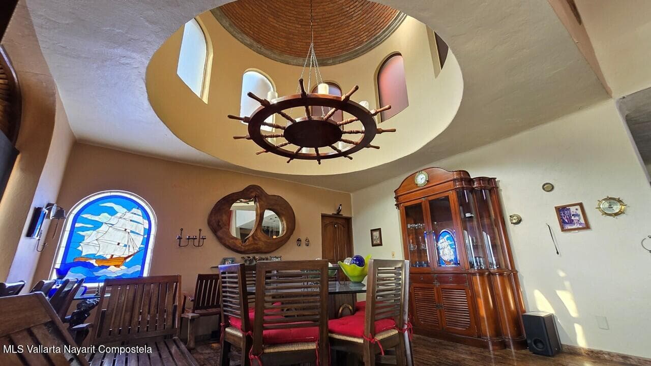 Penthouse Royal Pacific 9