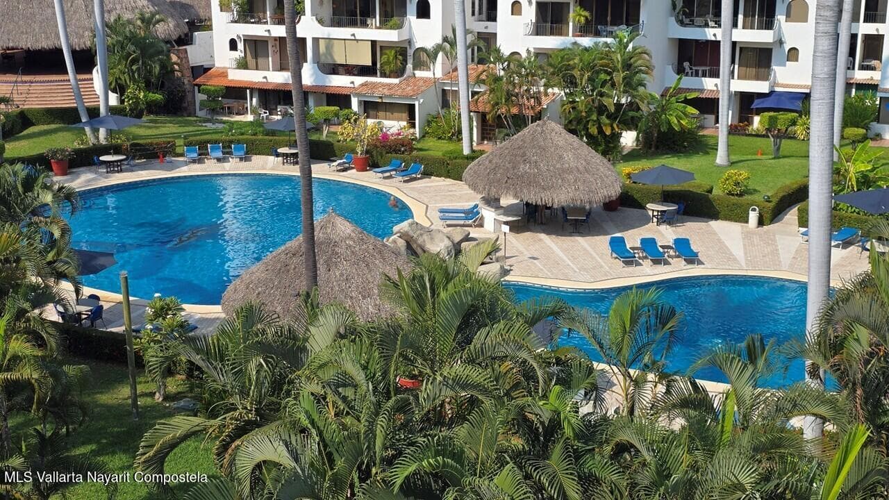 Penthouse Royal Pacific 27